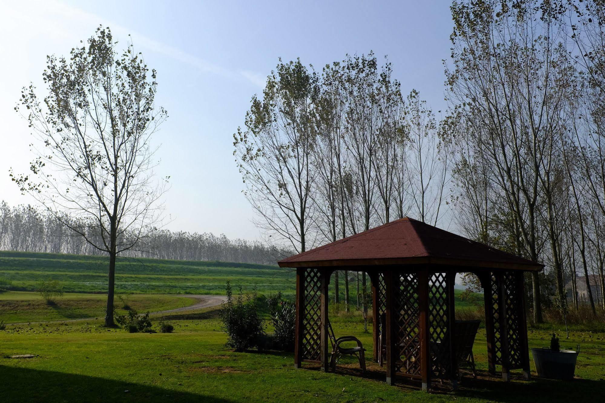 Corte Stellata Holiday Apartments Bagian luar foto